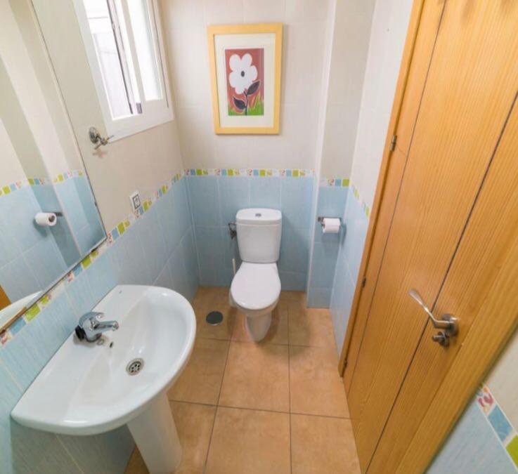 Calle Cuesta Apartment - Near Beach フエンヒロラ エクステリア 写真