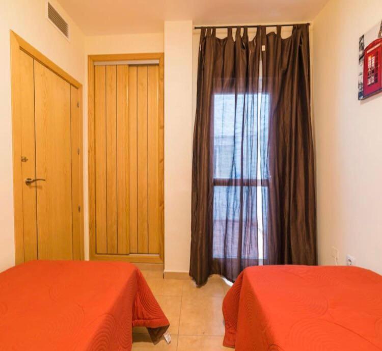 Calle Cuesta Apartment - Near Beach フエンヒロラ エクステリア 写真
