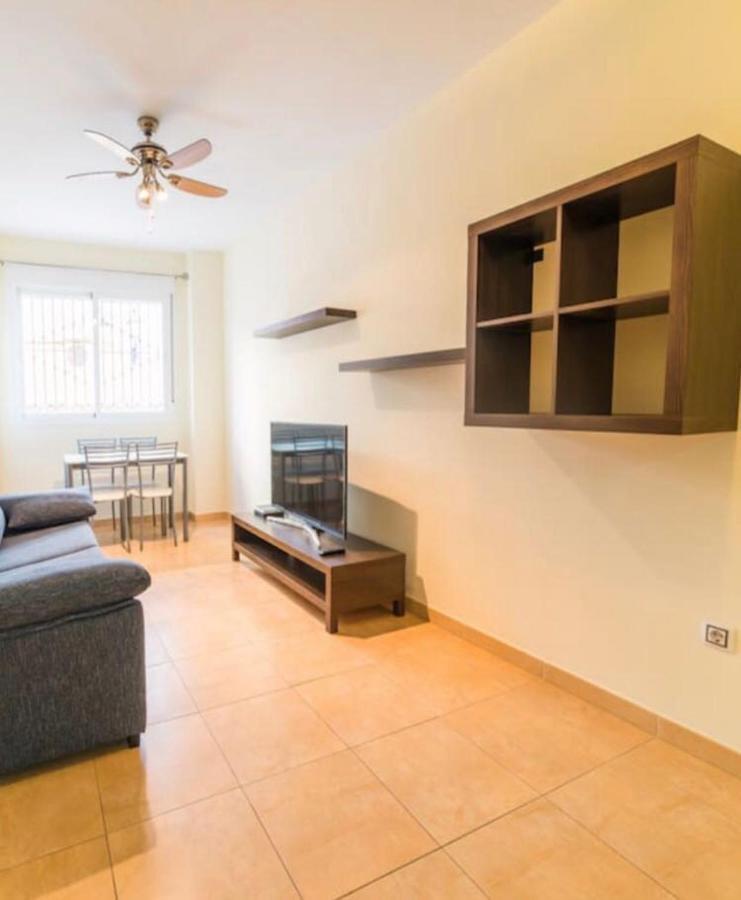 Calle Cuesta Apartment - Near Beach フエンヒロラ エクステリア 写真