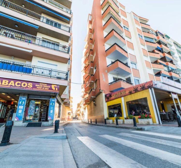 Calle Cuesta Apartment - Near Beach フエンヒロラ エクステリア 写真